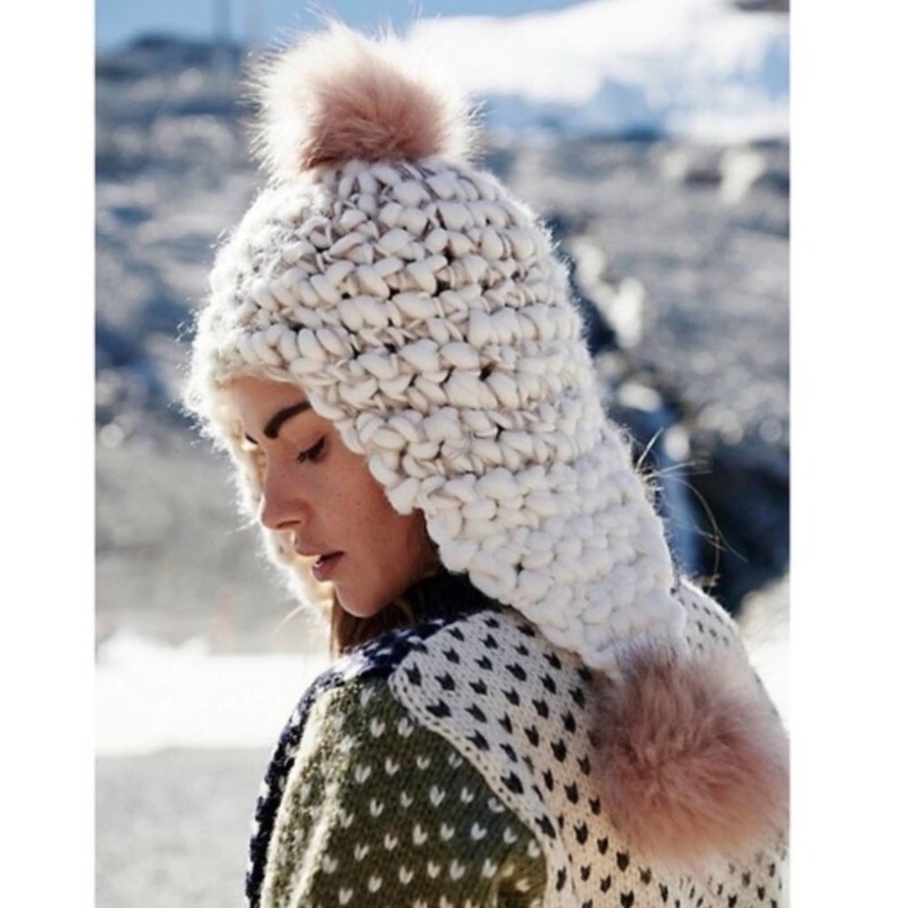 NWT Free People Snow Castle Trapper Pom Hat Ivory - Picture 2 of 6